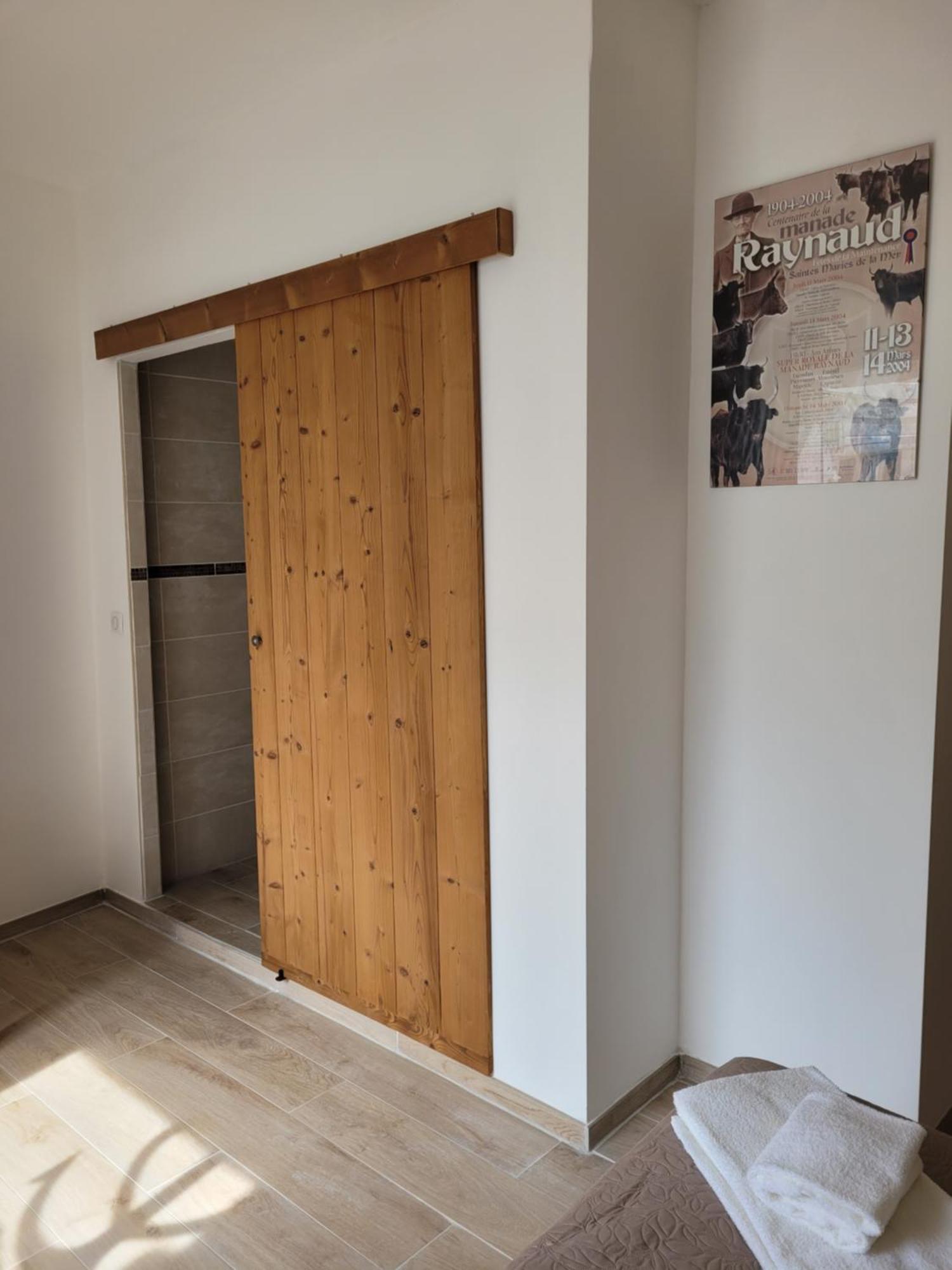 Le Cocardier Saintes-Maries-de-la-Mer Kamer foto